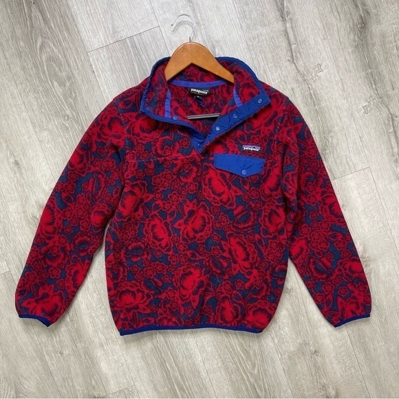 Patagonia Rare Red Lotus Flower Synchilla Pullover - Picture 3 of 9
